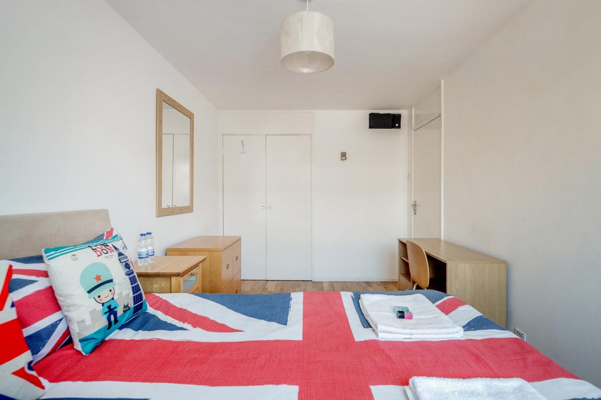 4-Bedroom Flat Near Bigben,Parliament & London Eye Екстериор снимка