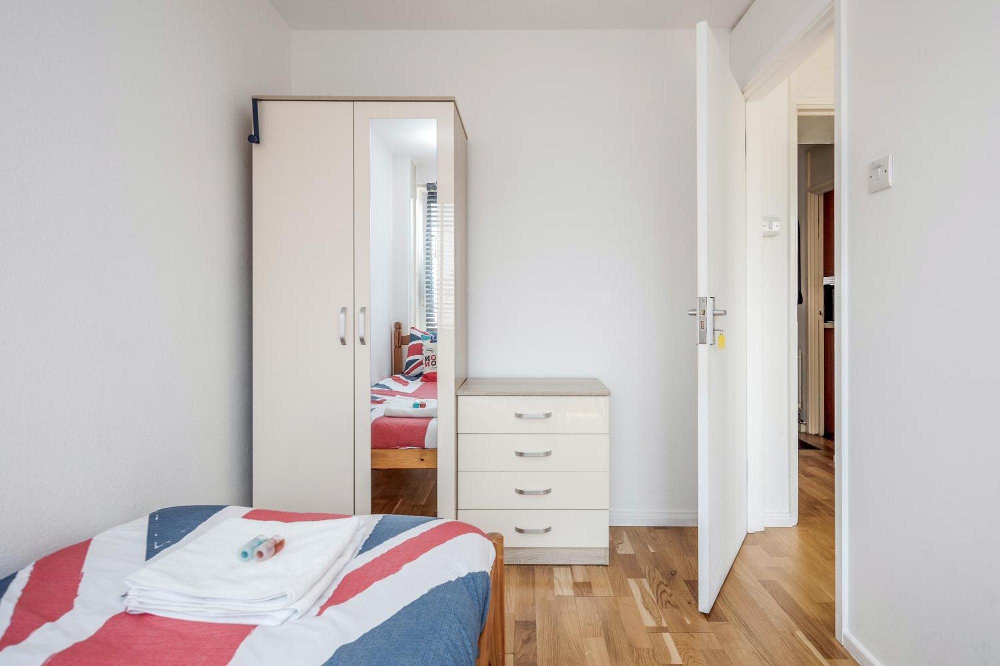 4-Bedroom Flat Near Bigben,Parliament & London Eye Екстериор снимка